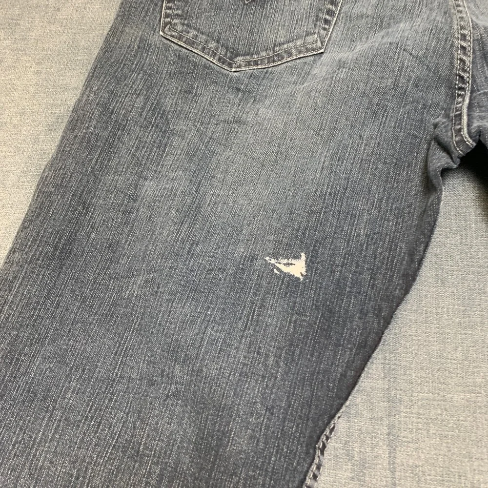 Levi's 505 Jeans Mens 34x32 Blue Denim Dark Wash Comfort Regular Fit Bootcut Leg